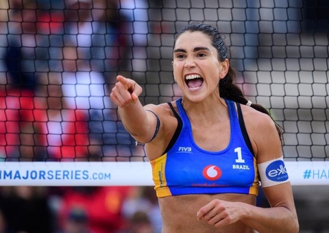 Carol Solberg é denunciada pelo STJD e multa pode chegar a R$ 100 mil 