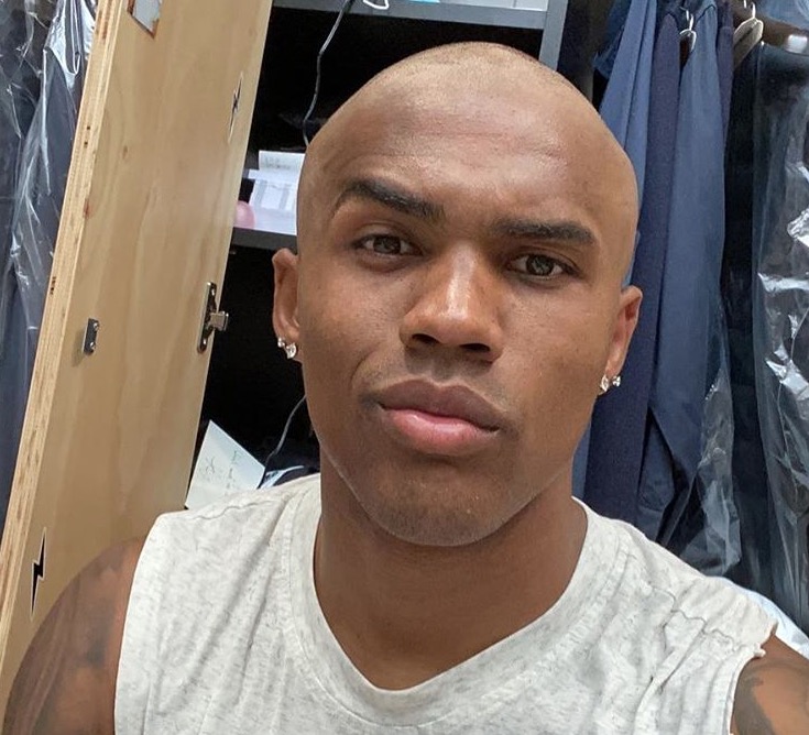 Bayern de Munique anuncia contratação de Douglas Costa