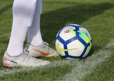 Fast goleia Independente e assume a liderança do Grupo 1