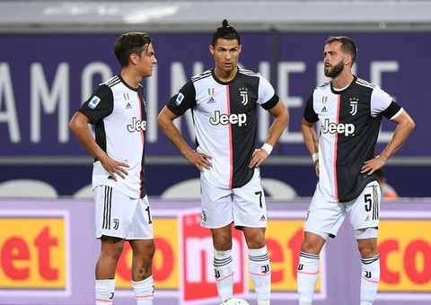 Covid: Juventus isola jogadores após funcionários testarem positivo