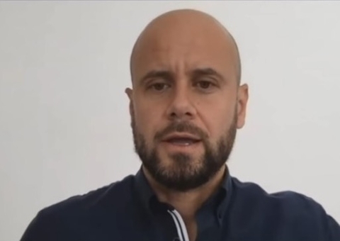 Palmeiras mira técnico estrangeiro para ocupar vaga deixada por Luxemburgo