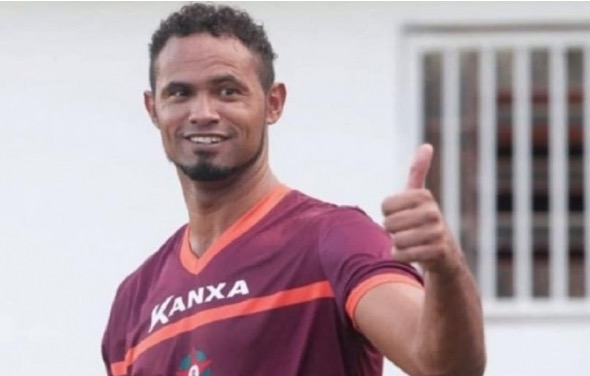 Goleiro Bruno é autorizado pela Justiça a jogar sem tornozeleira