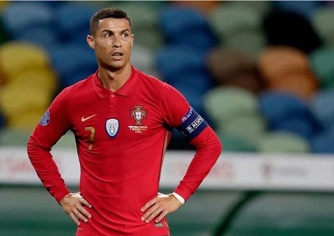Bandido assalta mansão de Cristiano Ronaldo em Portugal, diz site