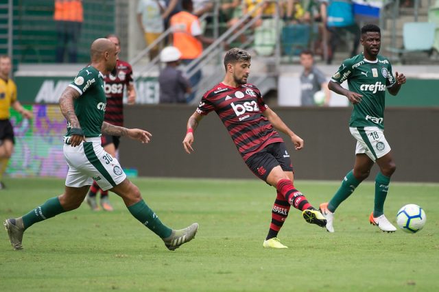 Justiça nega pedido da CBF e mantém suspenso duelo Flamengo x Palmeiras