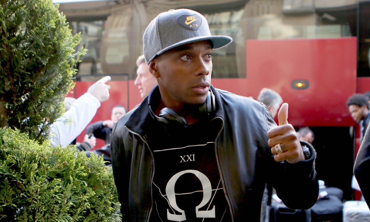 Contratado pelo Santos, Robinho é atacado por caso de estupro na Itália