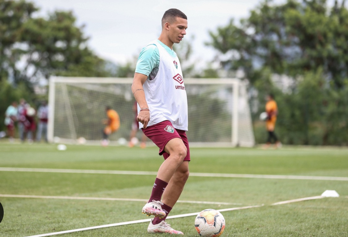 Mesmo com surto de Covid-19, Fluminense não vai pedir adiamento de jogo