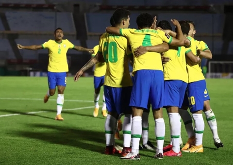 Brasil vence Uruguai e segue líder nas Eliminatórias Sul-Americanas