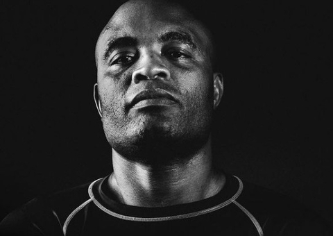 Anderson Silva desiste de aposentadoria e dispara: 'Tentaram forçar'