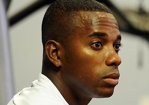 Condenado por estupro, Robinho tenta reverter sentença em 2º julgamento 