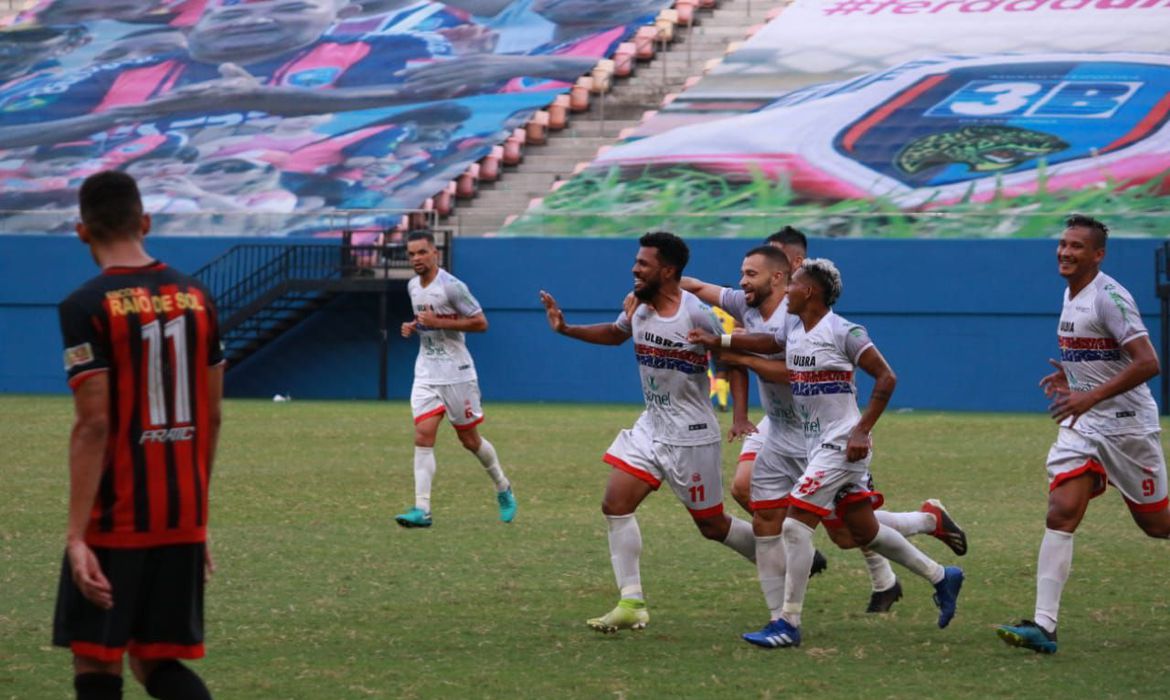 Fast vence Moto Club nos pênaltis e avança às oitavas da Série D