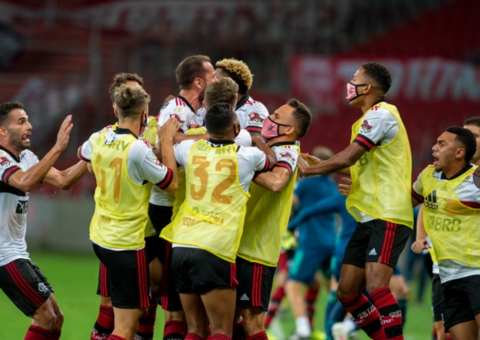 Nos acréscimos, Flamengo empata com Internacional no Beira-Rio