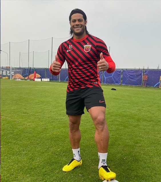 Atacante Hulk se despede do futebol chinês