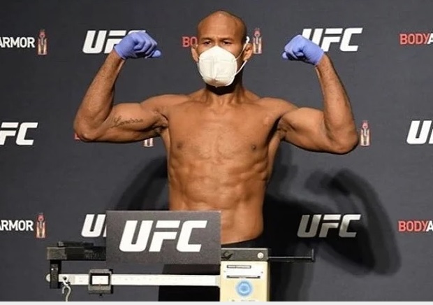 Ronaldo Jacaré faz sua primeira luta após 1 ano afastado