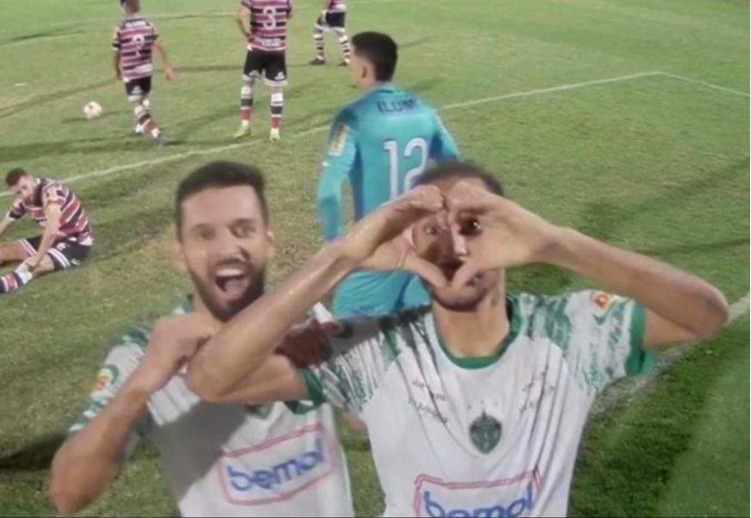 Manaus FC vence Santa Cruz e garante primeira vitória fora de casa