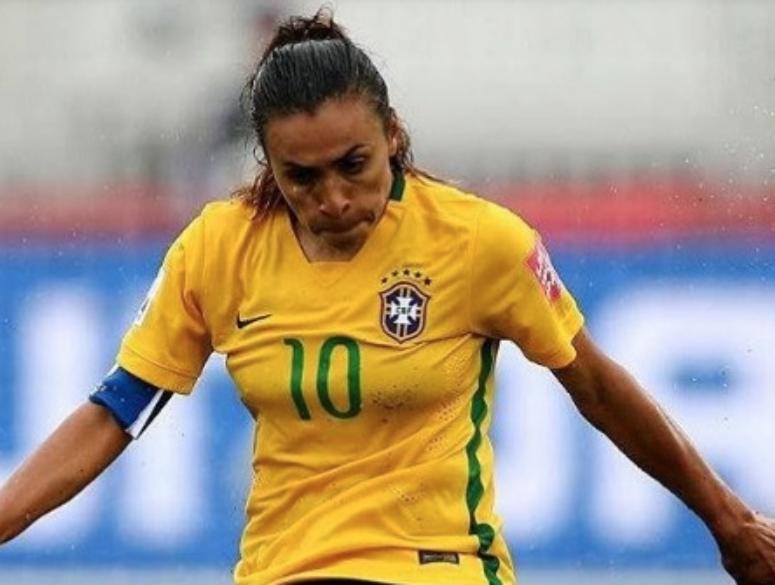 Marta é cortada da seleção feminina após testar positivo para covid-19