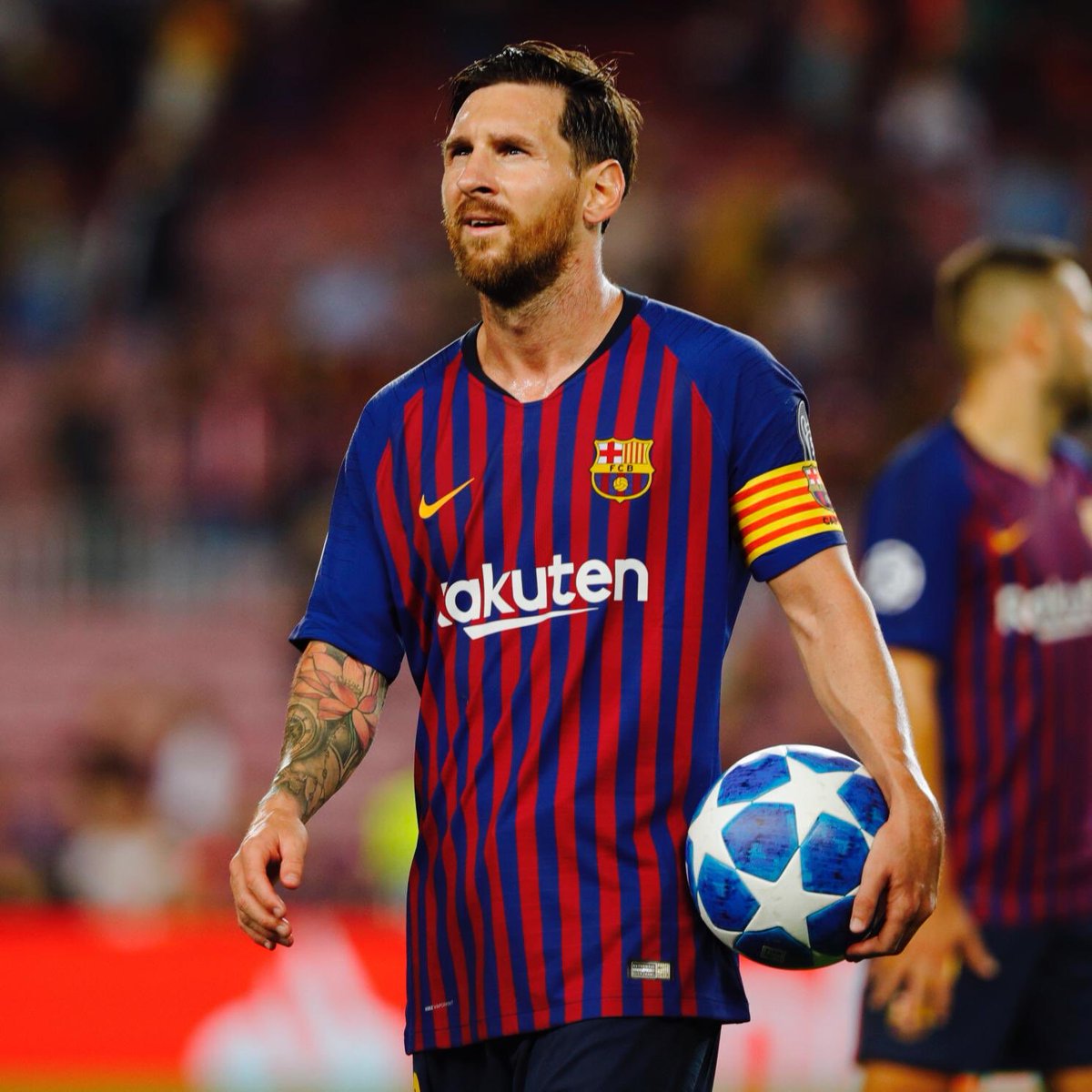 Messi fica fora de jogo contra o Eibar por problema no tornozelo