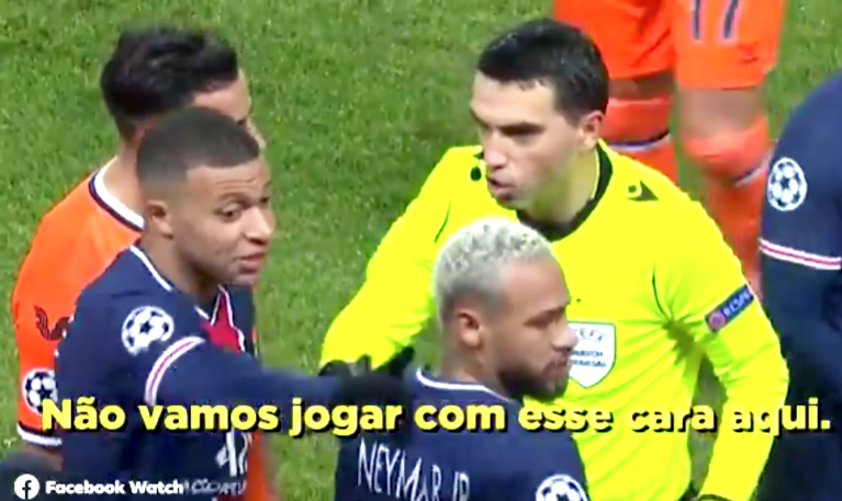 Vídeo mostra Neymar e Mbappé se recusando a jogar após racismo de árbitro