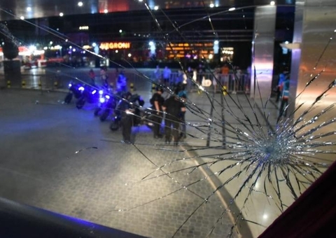 Ônibus do Santos é apedrejado na Argentina após jogo contra o Boca Juniors