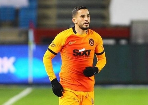 Jogador queima o rosto e sofre danos nos olhos ao soltar fogos de artifício