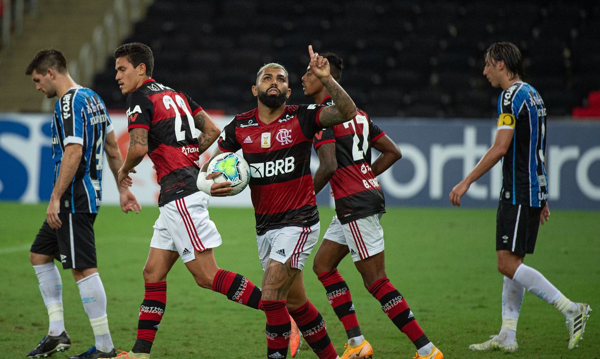 Grêmio e Flamengo se enfrentam nesta quarta pelo Campeonato Brasileiro