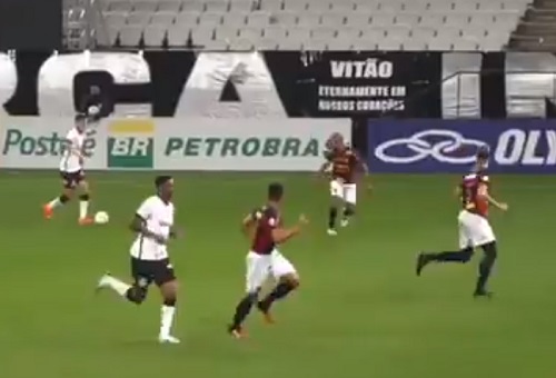 Corinthians vence Sport e sobe para oitava posição