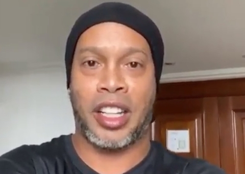 Ronaldinho Gaúcho testa positivo para Covid-19 