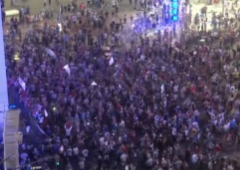 Milhares de argentinos se despedem de Maradona em Buenos Aires