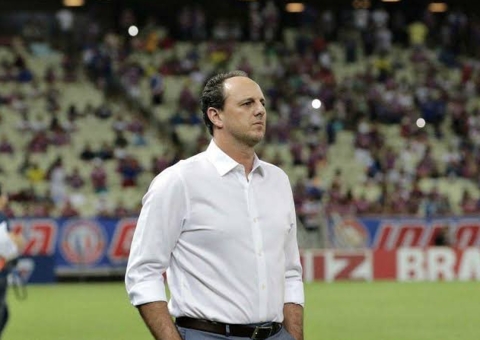 Rogério Ceni é cotado para substituir Domènec Torrent no Flamengo