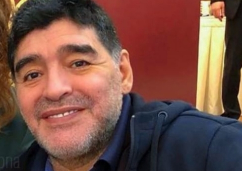 Impasse com a justiça impede que corpo de Maradona seja cremado