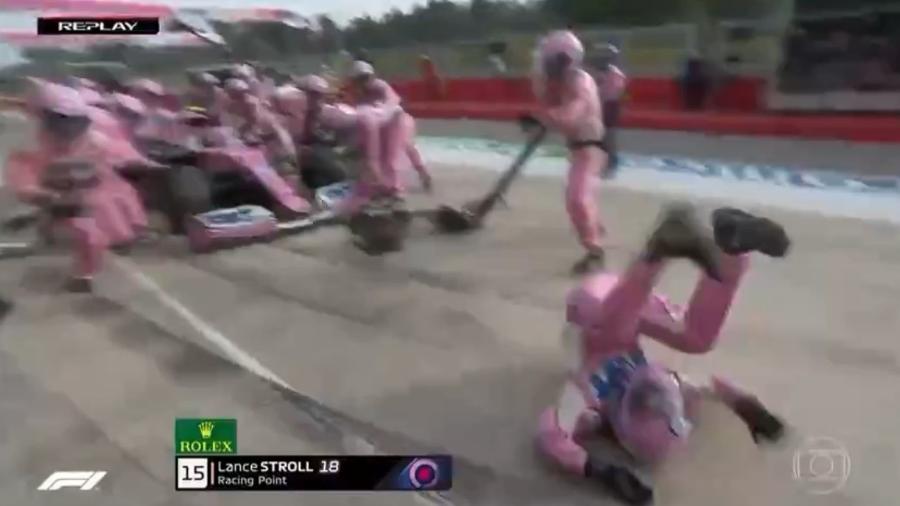 Piloto da F1 atropela mecânico durante pit stop e cena vira meme; Assista 