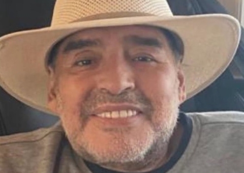 Maradona pode ser embalsamado para exposição entre troféus, diz jornal