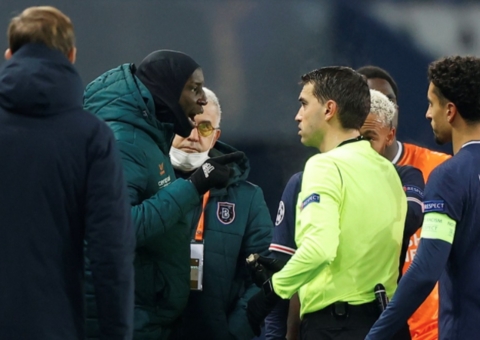 Jogadores saem de campo e jogo de PSG x Basaksehir é suspenso após racismo
