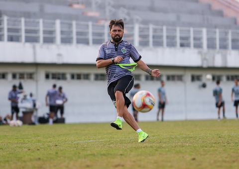 Manaus FC confirma saída do técnico Luizinho Lopes