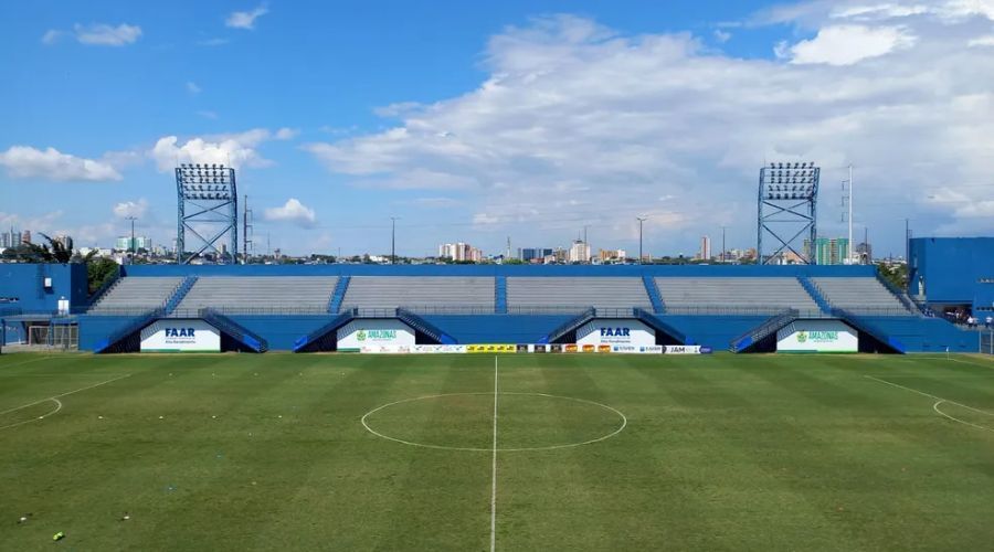 Torcedores do Manaus são detidos pela polícia após tentarem atacar rival 