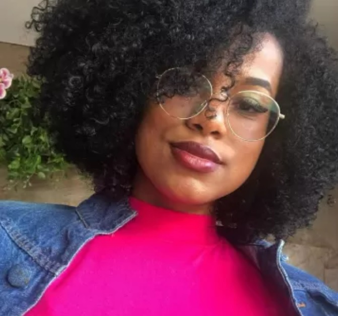 Estudante de direito é achada morta dentro de rio com peso amarrado nos pés