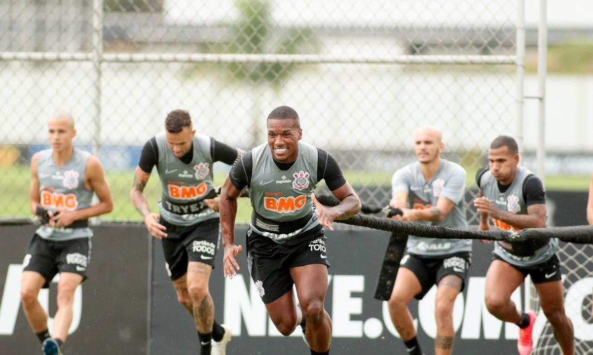 Corinthians sofre surto de covid-19 um dia antes de jogo com Palmeiras
