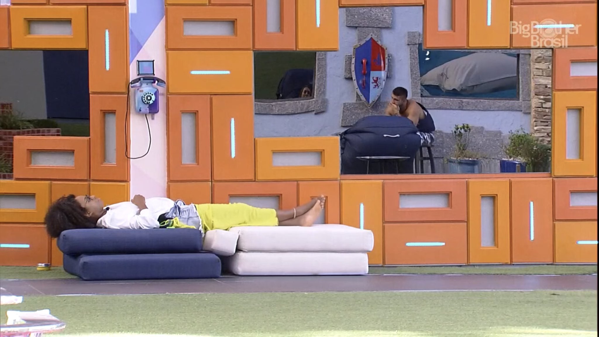 Arthur e Lumena viram a madrugada de plantão no Big Fone 