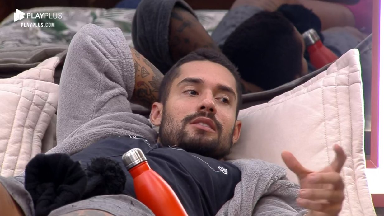 Globo desmente acusação de Arcrebiano em A Fazenda sobre o No Limite