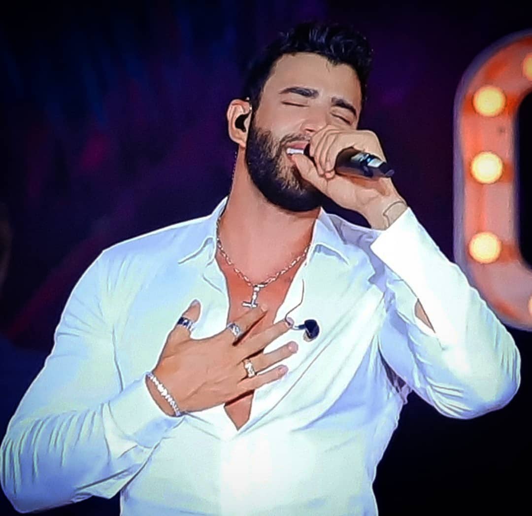 Reatou oficialmente? Fãs apontam novo detalhe em Gusttavo Lima durante live