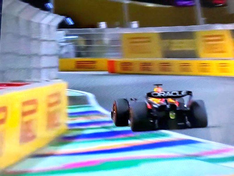 Verstappen faz melhor tempo do 2º treino livre do GP da Arábia Saudita de F-1