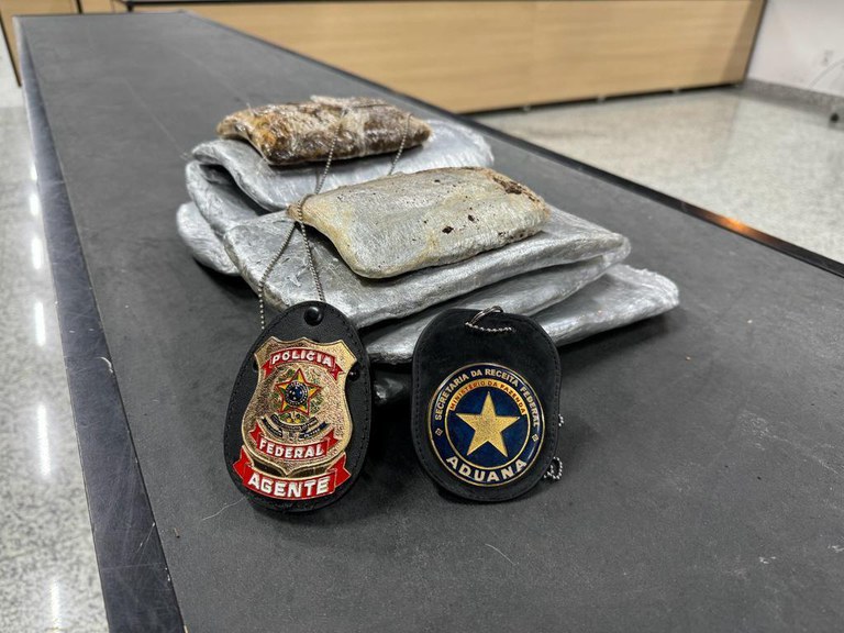 PF prende passageiro que saiu de Manaus com drogas escondidas em cinta