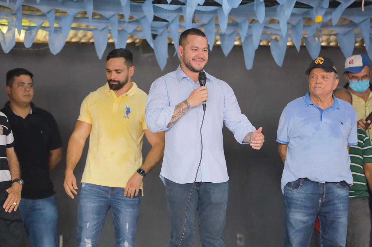 Adail Filho cumpre intensa agenda visitando cidades do interior do Amazonas