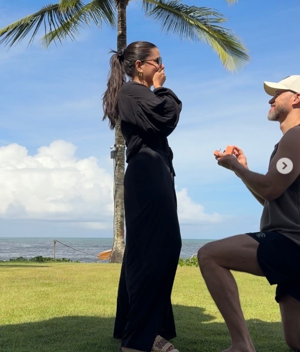 Ex-bbb Fernanda Bande é pedida em casamento