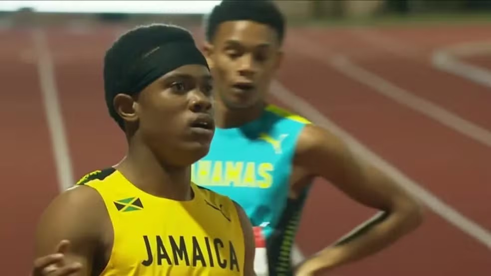 Aos 16 anos, jamaicano bate recorde de Bolt que durava desde 2002