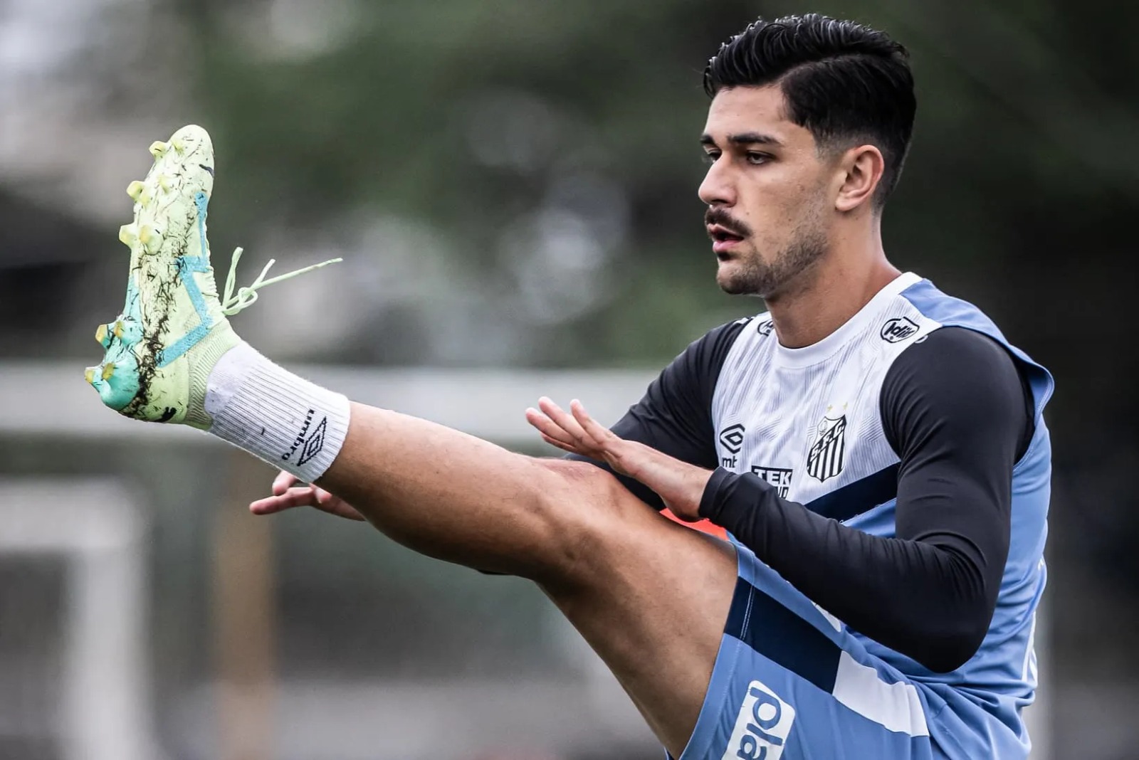 Com lesão na coxa, Basso pode não jogar mais neste ano pelo Santos