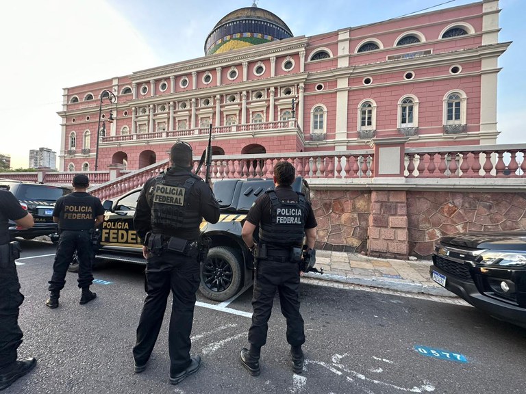 PF mobiliza 100 policiais federais para cumprir mandados em operação em Manaus e Borba