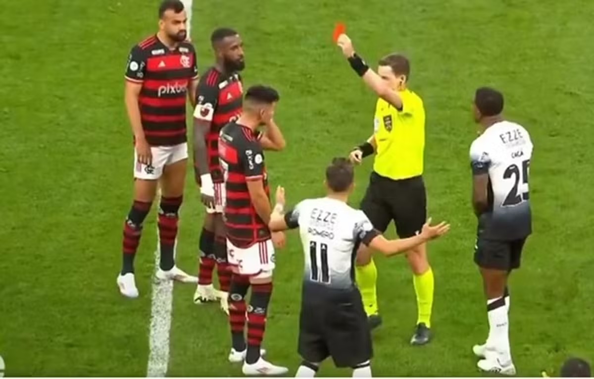 STJD pune Yuri, Alcaraz e Cacá por briga generalizada em Corinthians e Flamengo