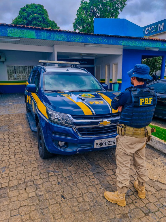 Foragido por assalto é preso em blitz na BR-174