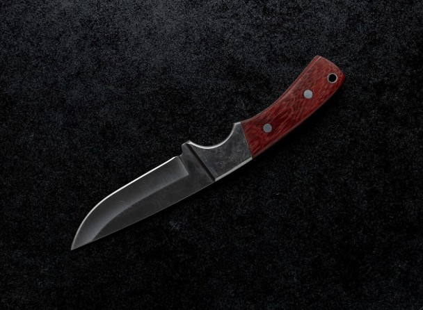 Marido quebra casa, ameaça mulher e agride filho com autismo na AM-070