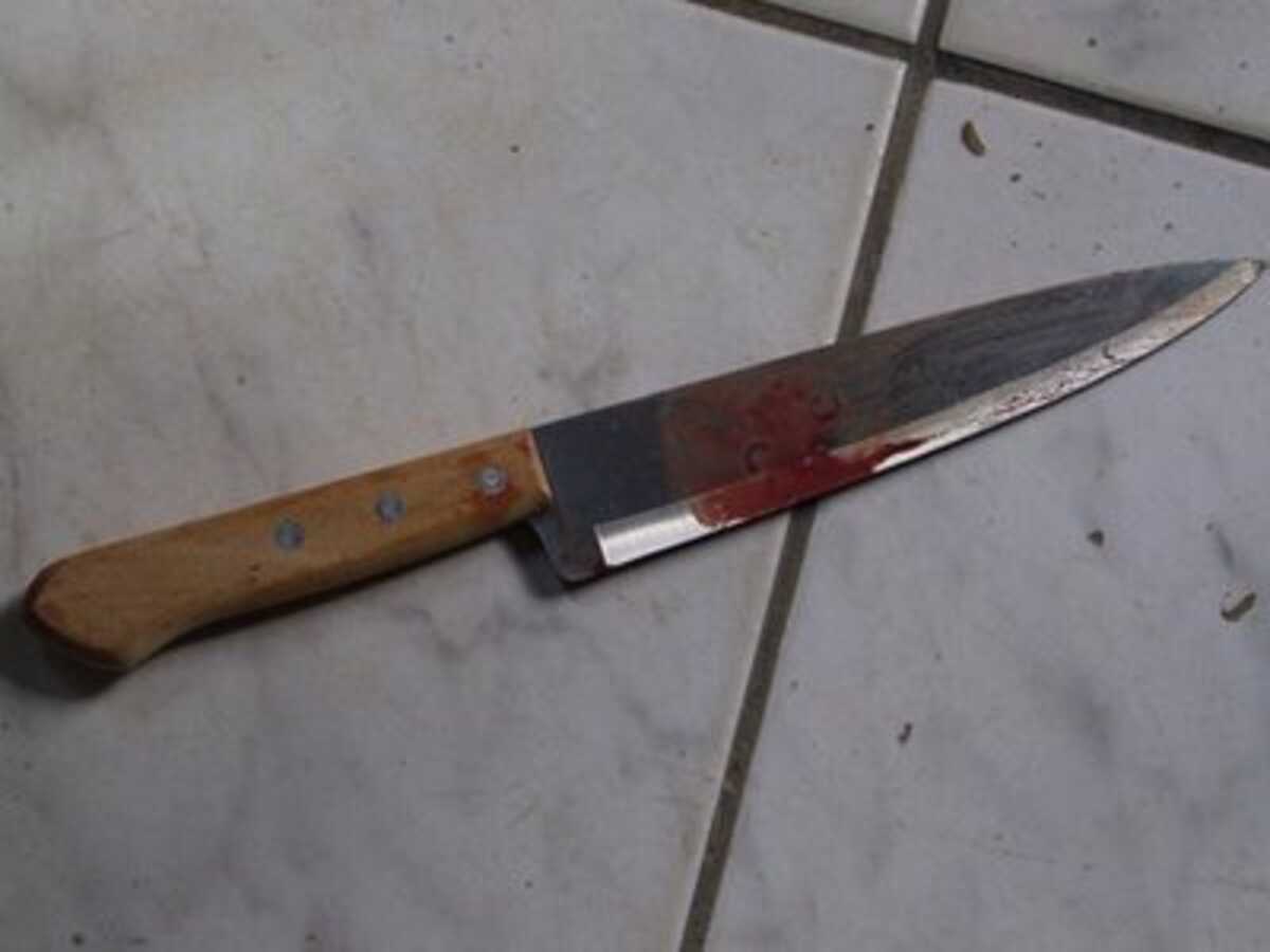 Tio mata sobrinho a facada após briga por som em lanchonete